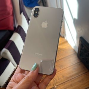 iPhone 10x .. I bought a new one so I don’t need my iPhone 10x